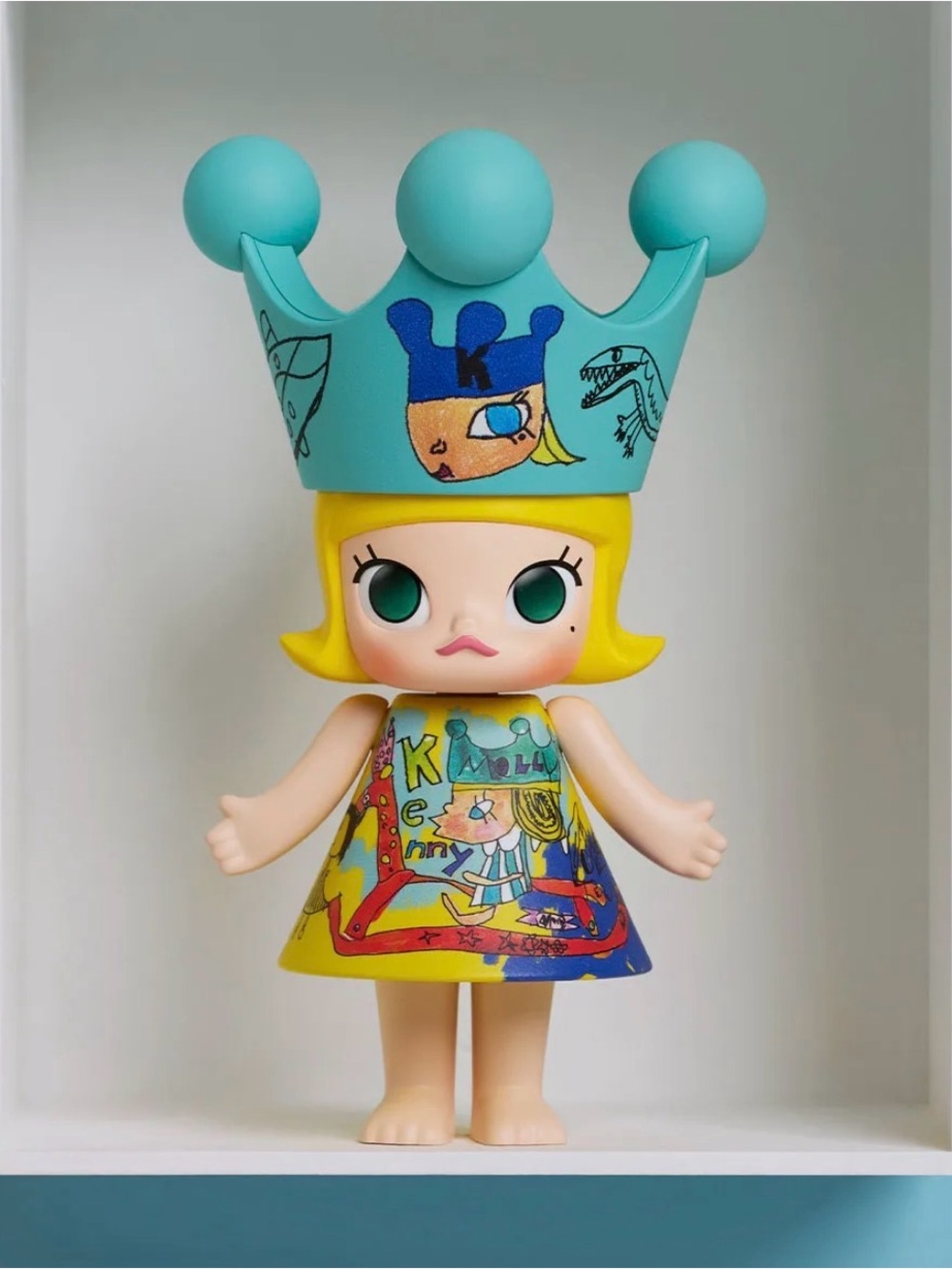 Pop Mart Mega Royal Molly 100% Series 1 - Confirmed Childishness 2025